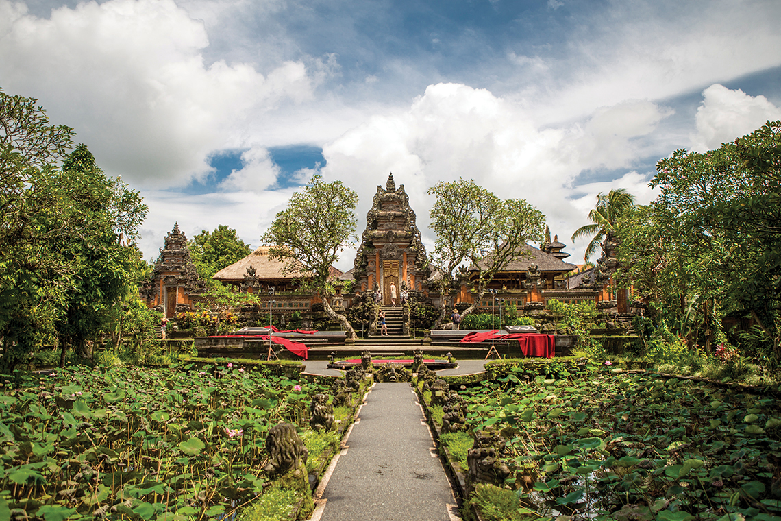 Bali offers a wealth of natural and cultural attractions. Explore Bali's hidden gems and must-see sights with our comprehensive guide to the island's most beautiful places